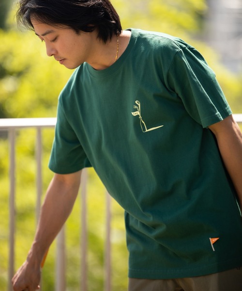 #Re:room California Golf Club(リルームカリフォルニアゴルフクラブ)の「ゴルフグラフィックプリントTシャツ(Tシャツ/カットソー・メンズ・オフホワイト/ダークグリーン・M-L/L-XL/S-M)」の7枚目の写真