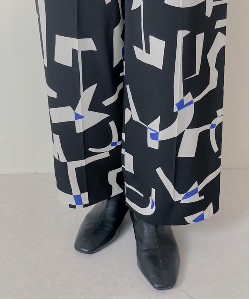 TEVALT（ヴァレット）の「キカプリントパンツ（その他パンツ・レディース・カーキ/ブラック・38）」の20枚目の写真