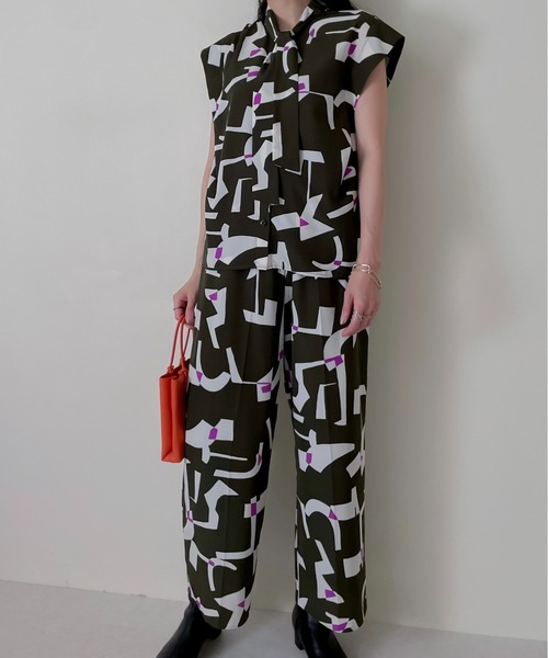 TEVALT（ヴァレット）の「キカプリントパンツ（その他パンツ・レディース・カーキ/ブラック・38）」の7枚目の写真