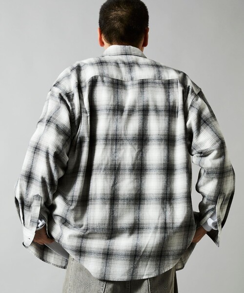 FREAK'S STORE(フリークスストア)の「限定展開 Relax Fit リラックスフィット オンブレチェック ネルシャツ/ビッグシルエット(シャツ/ブラウス・メンズ・ネイビー/ホワイト/ブラック/オリーブ・SMALL/MEDIUM/LARGE)」の12枚目の写真