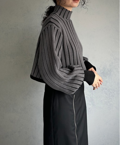 &g'aime（アンジェム）の「【&g’aime】ストライプボリュームスリーブニットトップス（ニット/セーター・レディース・ブラック/パープル/グレイッシュベージュ・FREE）」の7枚目の写真