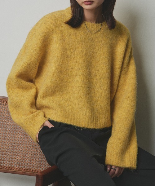 ad thie(アドティエ)の「ブークレー ショートニット(ニット/セーター・レディース・ベージュ/イエロー/チャコール/ブルー/モカ/杢グレー/ピンク・FREE)」の6枚目の写真