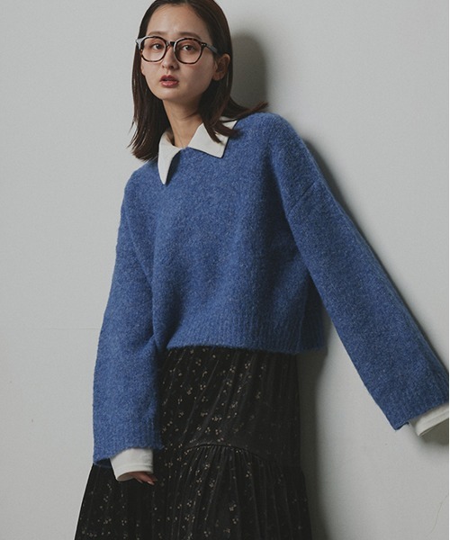 ad thie(アドティエ)の「ブークレー ショートニット(ニット/セーター・レディース・ベージュ/イエロー/チャコール/ブルー/モカ/杢グレー/ピンク・FREE)」の5枚目の写真