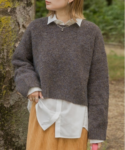 ad thie(アドティエ)の「ブークレー ショートニット(ニット/セーター・レディース・ベージュ/イエロー/チャコール/ブルー/モカ/杢グレー/ピンク・FREE)」の3枚目の写真