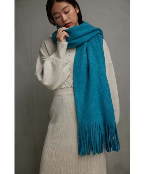AZUL by moussy（アズールバイマウジー）の「ニットフリンジストール（ストール/ショール・レディース・チャコールグレー/オレンジ/ターコイズブルー/ライトベージュ・FREE）」の4枚目の写真