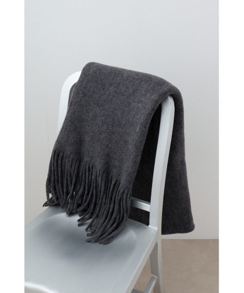 AZUL by moussy（アズールバイマウジー）の「ニットフリンジストール（ストール/ショール・レディース・チャコールグレー/オレンジ/ターコイズブルー/ライトベージュ・FREE）」の5枚目の写真