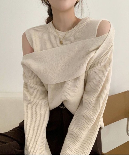 Dream garden（ドリームガーデン）の「レイヤード風 オフショルダー 長袖ニットトップス（ニット/セーター・レディース・ベージュ/ホワイト/ブラック・FREE）」の3枚目の写真