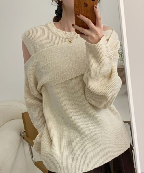 Dream garden（ドリームガーデン）の「レイヤード風 オフショルダー 長袖ニットトップス（ニット/セーター・レディース・ベージュ/ホワイト/ブラック・FREE）」の9枚目の写真