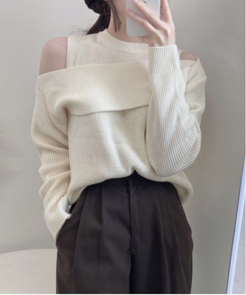 Dream garden（ドリームガーデン）の「レイヤード風 オフショルダー 長袖ニットトップス（ニット/セーター・レディース・ベージュ/ホワイト/ブラック・FREE）」の5枚目の写真