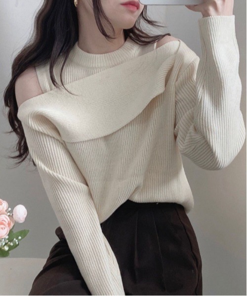 Dream garden（ドリームガーデン）の「レイヤード風 オフショルダー 長袖ニットトップス（ニット/セーター・レディース・ベージュ/ホワイト/ブラック・FREE）」の6枚目の写真