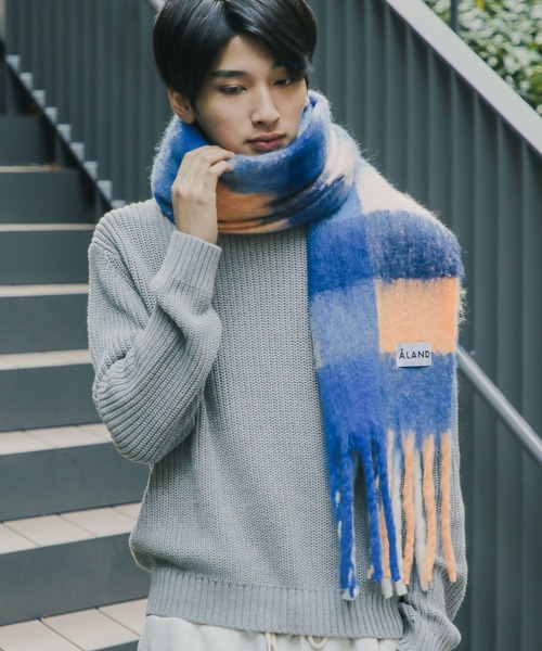 ALAND（エーランド）の「お気に入り7000件越え！【UNISEX】ALAND／チェックマフラー（マフラー・レディース・ベージュ/ピンク/ブルー/イエロー/オレンジ/ライトブルー/ピンク系その他/ブルー系その他/ブラウン/ライトグリーン/イエロー×グレー/ブルー系その他2/ピンク系その他2/桜・FREE）」の7枚目の写真