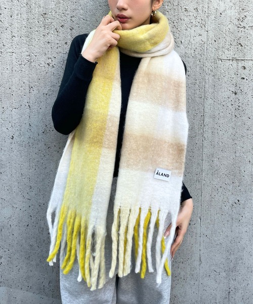 ALAND（エーランド）の「お気に入り7000件越え！【UNISEX】ALAND／チェックマフラー（マフラー・レディース・ベージュ/ピンク/ブルー/イエロー/オレンジ/ライトブルー/ピンク系その他/ブルー系その他/ブラウン/ライトグリーン/イエロー×グレー/ブルー系その他2/ピンク系その他2/桜・FREE）」の10枚目の写真