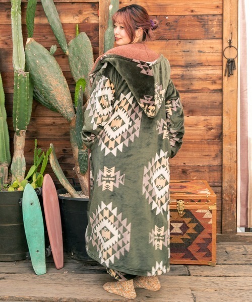 Amina/アミナ 着るブランケット ノマディ あったか 防寒 ボア マイクロ