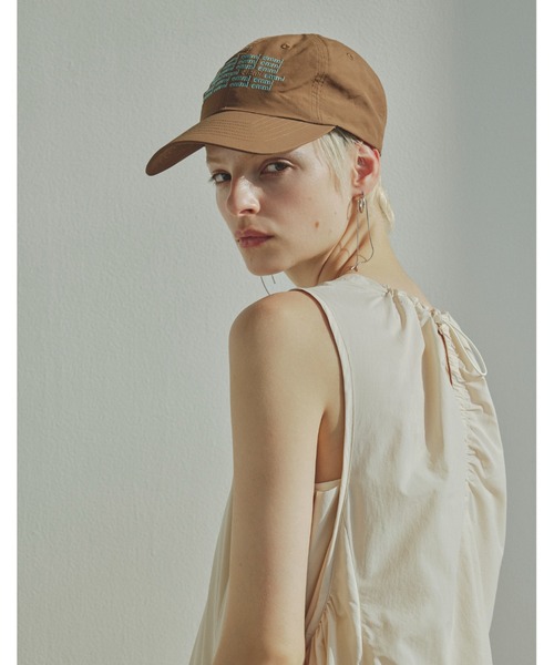 emmi（エミ）の「【emmi atelier】emmiナイロンキャップ（キャップ・レディース・ブラック/ブラウン/レッド・FREE）」の4枚目の写真