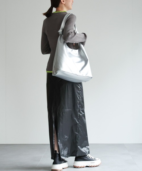 sakishimatokyo(サキシマトーキョー)の「<新色追加>【サムホール付き】リブ配色ニットプルオーバー/フィンガーホール(ニット/セーター・レディース・アイボリー/ブラック/レッド/グレー/ブルー・FREE)」の13枚目の写真