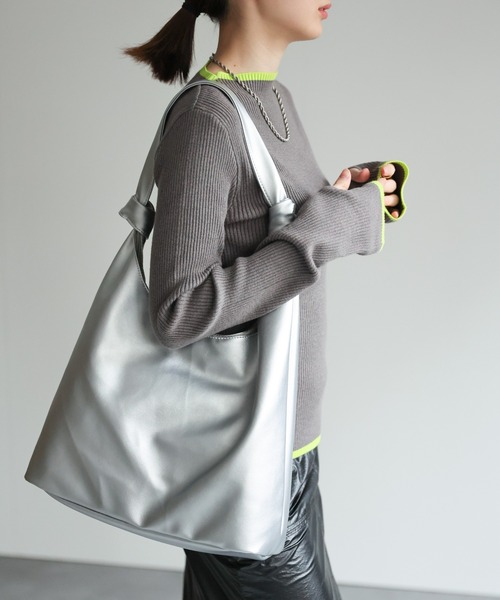 sakishimatokyo(サキシマトーキョー)の「<新色追加>【サムホール付き】リブ配色ニットプルオーバー/フィンガーホール(ニット/セーター・レディース・アイボリー/ブラック/レッド/グレー/ブルー・FREE)」の11枚目の写真