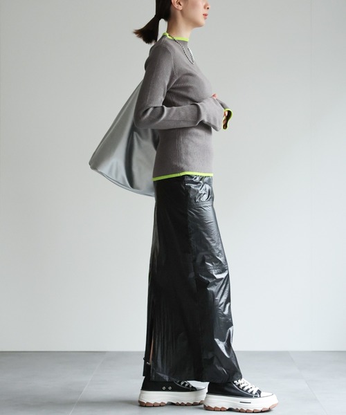 sakishimatokyo(サキシマトーキョー)の「<新色追加>【サムホール付き】リブ配色ニットプルオーバー/フィンガーホール(ニット/セーター・レディース・アイボリー/ブラック/レッド/グレー/ブルー・FREE)」の15枚目の写真