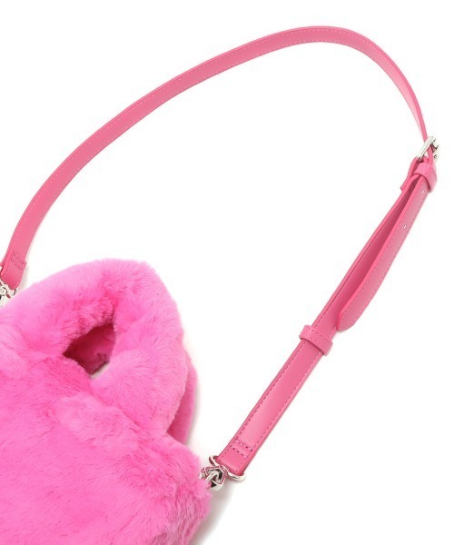 atmos pink（アトモスピンク）の「atmos pink ファー ミニバッグ（ハンドバッグ・レディース・カーキ/ピンク/ネイビー・FREE）」の6枚目の写真