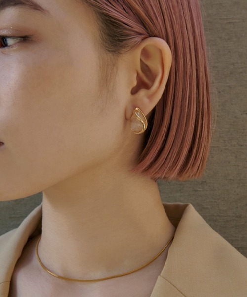 GOLDY(ゴールディ)の「【GOLDY】レイヤード ライン ドロップ イヤリング / 2230101(イヤリング・レディース・その他/ブルー/グリーン/ベージュ・FREE)」の1枚目の写真