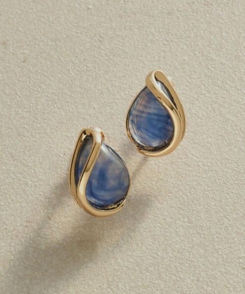 GOLDY(ゴールディ)の「【GOLDY】レイヤード ライン ドロップ イヤリング / 2230101(イヤリング・レディース・その他/ブルー/グリーン/ベージュ・FREE)」の3枚目の写真