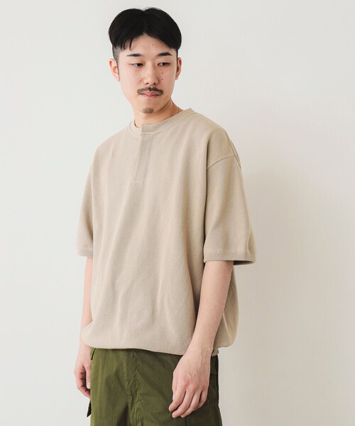 crepuscule(クレプスキュール)の「crepuscule × BEAMS T / Crewneck Button Short Sleeve(Tシャツ/カットソー・メンズ・ベージュ/ブラック・M/XL/L)」の6枚目の写真