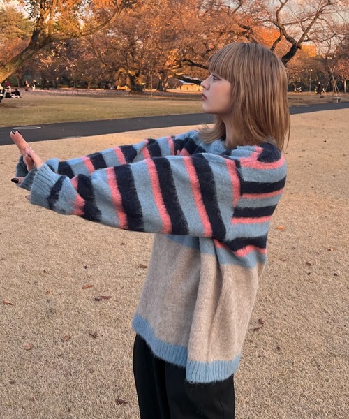 shesame（シーセム）の「モヘアライク起毛ボーダーニット（ニット/セーター・レディース・ネイビー/ブルー・MEDIUM/LARGE）」の8枚目の写真