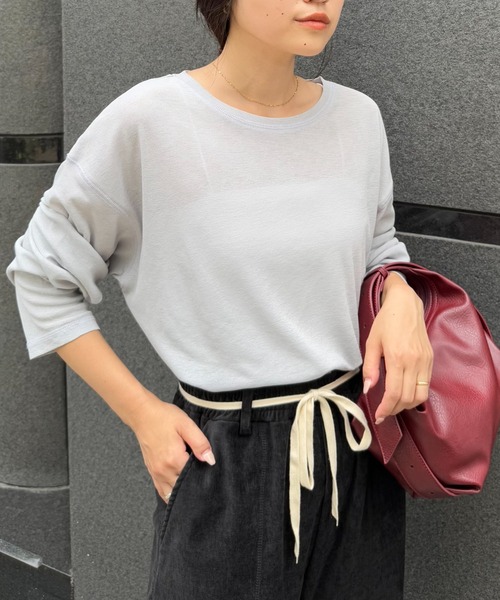 CIAOPANIC TYPY(チャオパニックティピー)の「≪お気に入り登録数17万人突破≫【17色展開】サイドスリットシアートップス(Tシャツ/カットソー・レディース・ホワイト/ピンク/ブラック/スカイブルー/オレンジ/グレー/イエロー/ライム/レッド/ブルー/ローズ/ネイビー/サーモンピンク/バーガンディー/カーキ/ベージュ/イエロー系その他・ONE SIZE)」の4枚目の写真