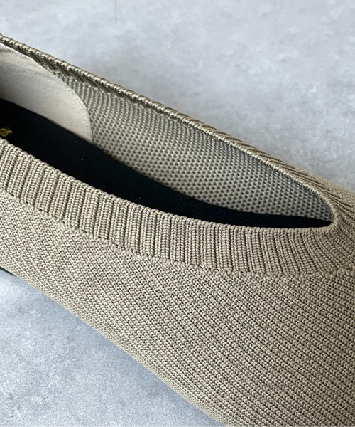 Thevon（ゼボン）の「ニットVカットパンプス（パンプス・レディース・ベージュ/ブラック・M/L）」の17枚目の写真