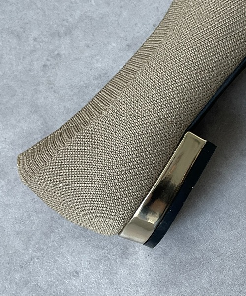 Thevon（ゼボン）の「ニットVカットパンプス（パンプス・レディース・ベージュ/ブラック・M/L）」の18枚目の写真