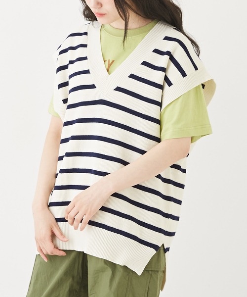 CUBE SUGAR(キューブシュガー)の「スポンディッシュニットVネックベスト(ベスト・レディース・ホワイト/ネイビー/ホワイト×ネイビー/レッド/イエロー・M)」の1枚目の写真