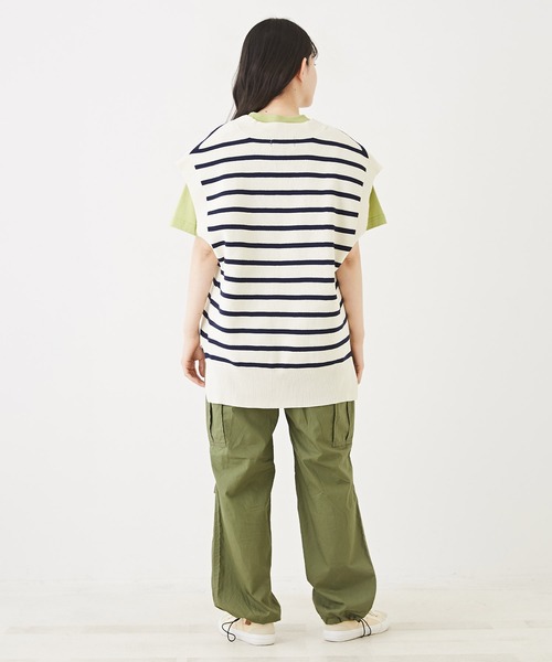 CUBE SUGAR(キューブシュガー)の「スポンディッシュニットVネックベスト(ベスト・レディース・ホワイト/ネイビー/ホワイト×ネイビー/レッド/イエロー・M)」の21枚目の写真