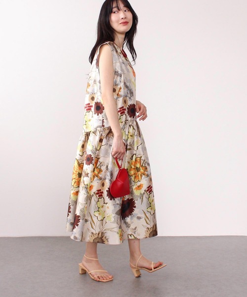 Three Four Time（ｽﾘｰﾌｫｰﾀｲﾑ）の「フラワープリントワンピース