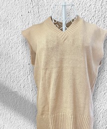 TONE SELECT GOODS（トーンセレクトグッズ）の「urbanfemine./Vネックニットベスト U7212（ベスト）」