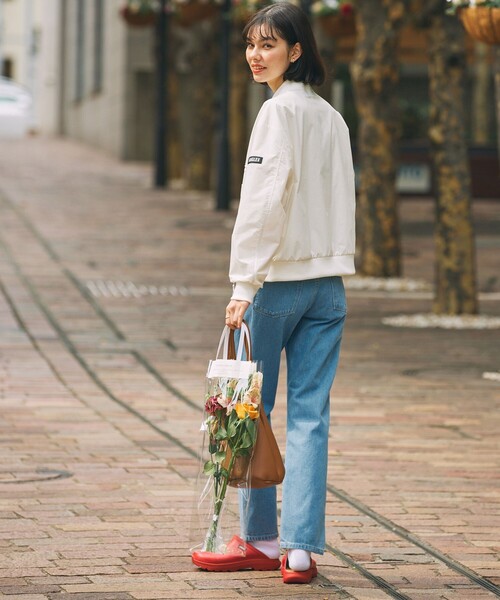 AIGLE（エーグル）の「オーガニックコットン ストレートデニムパンツ（デニムパンツ・レディース・ブルー/ライトブルー・34/36/38/40）」の10枚目の写真