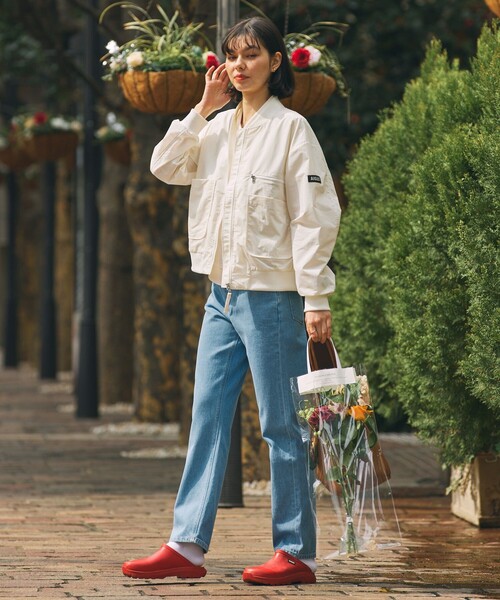 AIGLE（エーグル）の「オーガニックコットン ストレートデニムパンツ（デニムパンツ・レディース・ブルー/ライトブルー・34/36/38/40）」の12枚目の写真