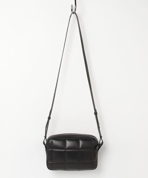 DSQUARED2(ディースクエアード)の「D2 STATEMENT SOFT CLUTCH /0241(クラッチバッグ・レディース・グリーン/ピンク/ブラック・FREE)」の4枚目の写真