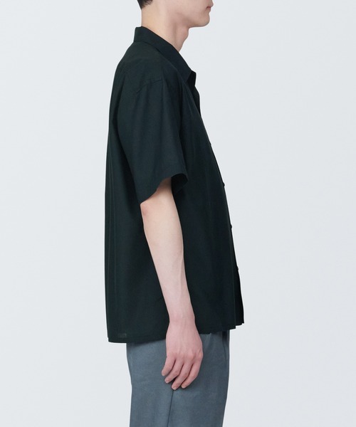 無印良品（ムジルシリョウヒン）の「紳士　ヘンプ混半袖シャツ（シャツ/ブラウス・メンズ・グリーン/ホワイト/ブラウン系1/ブラック・XL/L/S/XS）」の13枚目の写真