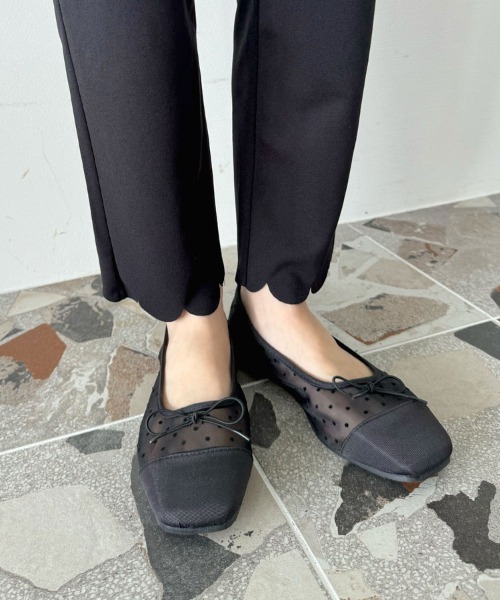 DONOBAN（ドノバン）の「スクエアトゥドットシアーシューズ（バレエシューズ・レディース・ブラック・L/M）」の4枚目の写真