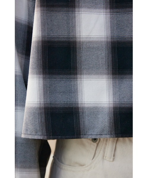 AZUL by moussy（アズールバイマウジー）の「オンブレチェックチュニック（スウェット・レディース・ブラック系その他・SMALL/MEDIUM）」の12枚目の写真