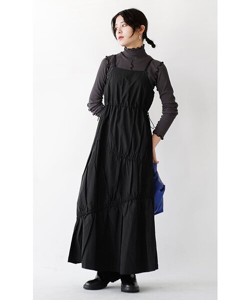 e-zakkamania stores（イーザッカマニアストアーズ）の「アシンメトリーティアード ナイロンキャミワンピース（ワンピース・レディース・ブラック/カーキ・M）」の3枚目の写真