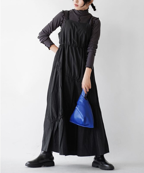 e-zakkamania stores（イーザッカマニアストアーズ）の「アシンメトリーティアード ナイロンキャミワンピース（ワンピース・レディース・ブラック/カーキ・M）」の5枚目の写真