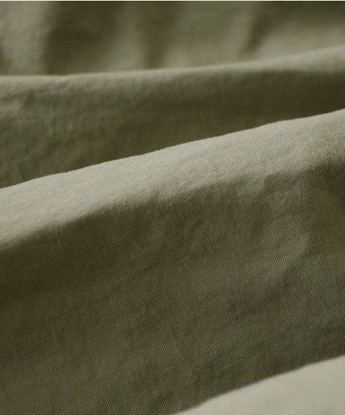 e-zakkamania stores（イーザッカマニアストアーズ）の「アシンメトリーティアード ナイロンキャミワンピース（ワンピース・レディース・ブラック/カーキ・M）」の11枚目の写真