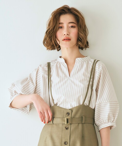 grove(グローブ)の「◆【洗濯機で洗える・UVカット・接触冷感】ランタンスリーブシャツブラウス(シャツ/ブラウス・レディース・ネイビー/サックスブルー系2/ホワイト/ネイビー系2/ホワイト系5・03/02/01/04/05)」の2枚目の写真