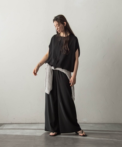 MAYSON GREY(メイソングレイ)の「eggシルエットドロストヘムジョーゼットブラウス(シャツ/ブラウス・レディース・ブルー/ブラック/グレー・M)」の20枚目の写真