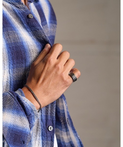 wjk（ダヴルジェイケイ）の「IVXLCDM ×wjk  croco pattern pinky ring（リング・メンズ・ブラック・9号/11号/13号）」の7枚目の写真