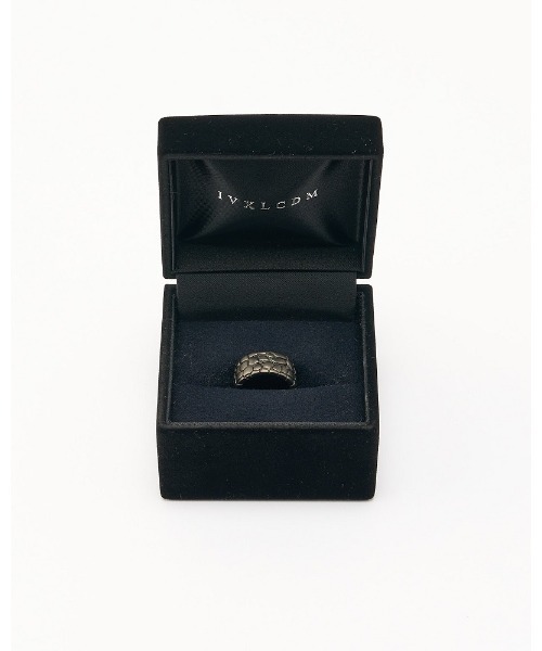 wjk（ダヴルジェイケイ）の「IVXLCDM ×wjk  croco pattern pinky ring（リング・メンズ・ブラック・9号/11号/13号）」の19枚目の写真