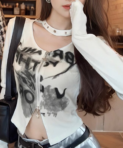 .KOM(ドットコム)の「A'GEM/9 × .kom 『.KOM/ドットケーオーエム』 /ジップアップトップス(その他トップス・レディース・ホワイト/ブラック・FREE)」の3枚目の写真