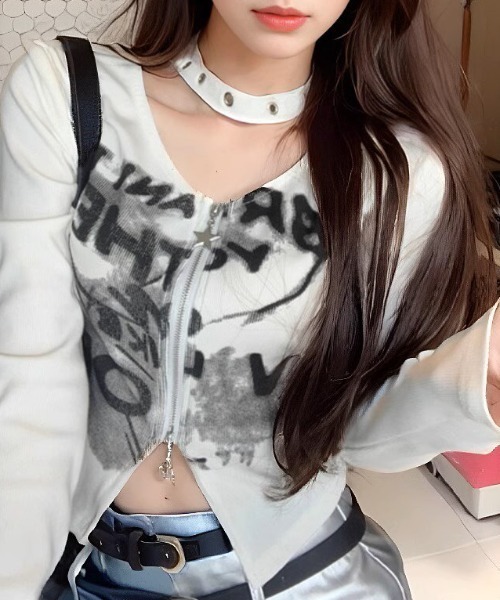 .KOM(ドットコム)の「A'GEM/9 × .kom 『.KOM/ドットケーオーエム』 /ジップアップトップス(その他トップス・レディース・ホワイト/ブラック・FREE)」の4枚目の写真