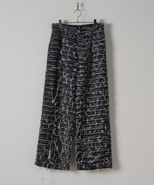 CASPER JOHN（キャスパージョン）の「Collapse denim pants/コラプスデニムパンツ（デニムパンツ・メンズ・ブラック・LARGE/MEDIUM/SMALL/X-SMALL）」の2枚目の写真