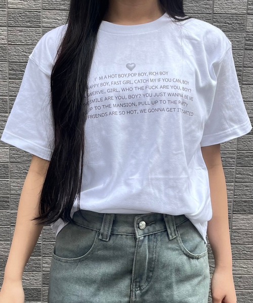 fiere(フィエール)の「英字プリントTシャツ(Tシャツ/カットソー・レディース・ホワイト・M/L)」の2枚目の写真